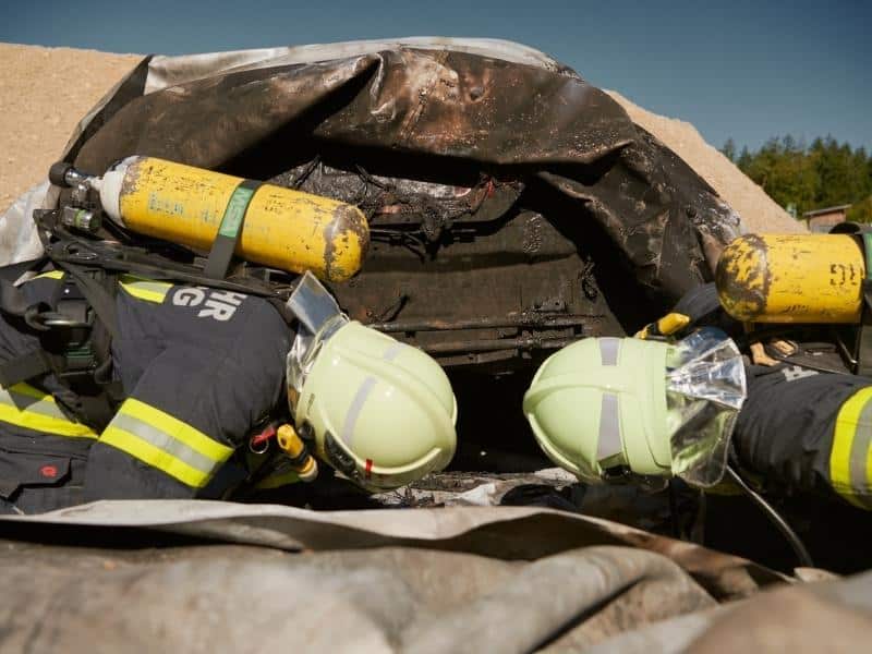 Hochburg-Ach ADAC-Versuch 4 Sicherung eines E-Autos mit VLITEX Car Service Set und ADAC